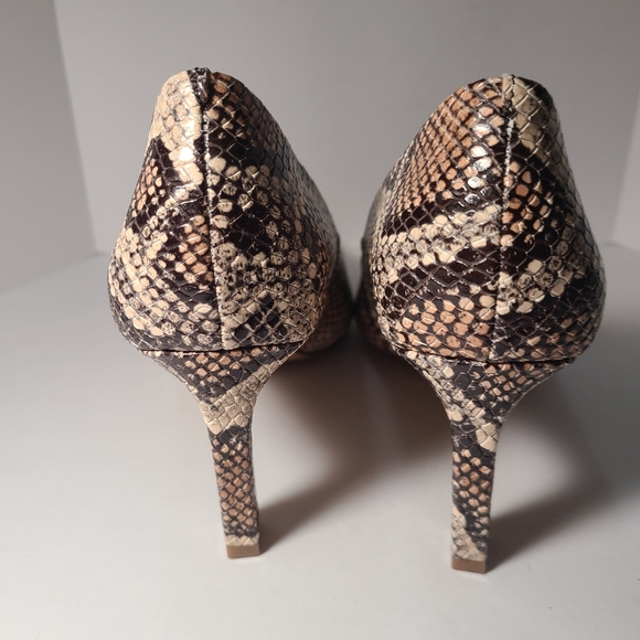 Dressy Snake Print Vince Camuto  Heels size 5 1/2 M 36 - Picture 4 of 9